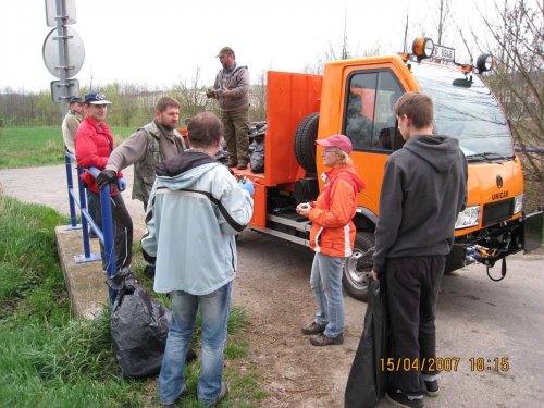 Úklid obce - 15.4.2016