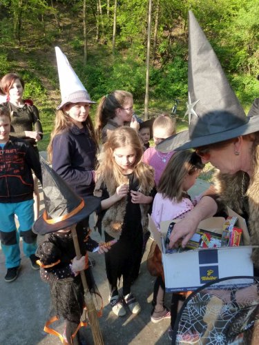 Pálení čarodějnic a stavění máje - 30.4.2016