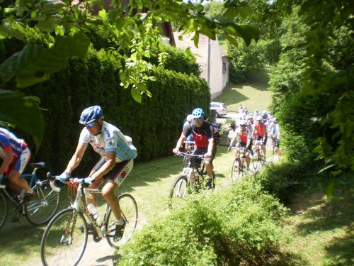 Charitativní cyklotour Josefa Zimovčáka Na kole dětem - 4.6.2016