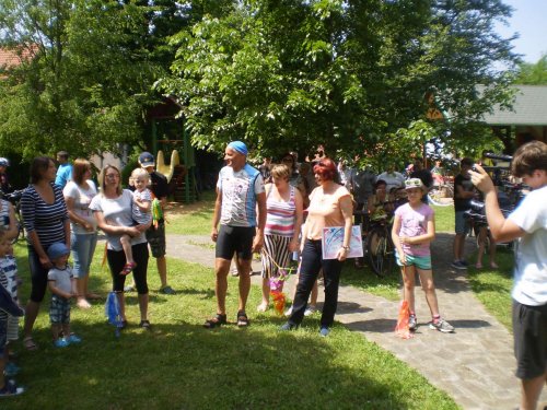 Charitativní cyklotour Josefa Zimovčáka Na kole dětem - 4.6.2016