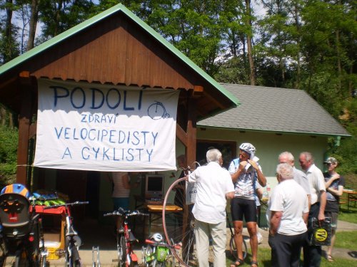 Charitativní cyklotour Josefa Zimovčáka Na kole dětem - 4.6.2016