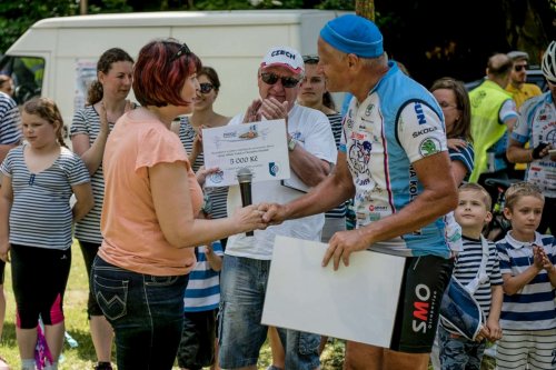 Charitativní cyklotour Josefa Zimovčáka Na kole dětem - 4.6.2016