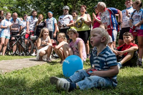 Charitativní cyklotour Josefa Zimovčáka Na kole dětem - 4.6.2016