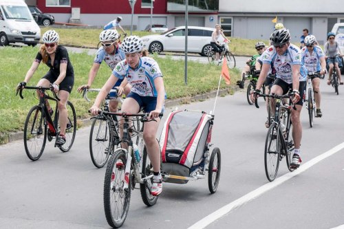 Charitativní cyklotour Josefa Zimovčáka Na kole dětem - 4.6.2016