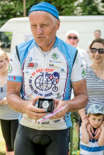 Charitativní cyklotour Josefa Zimovčáka Na kole dětem - 4.6.2016