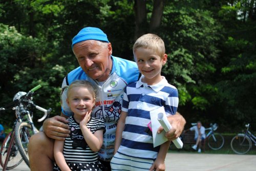 Charitativní cyklotour Josefa Zimovčáka Na kole dětem - 4.6.2016