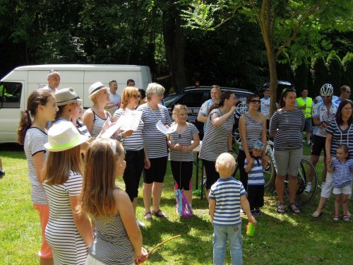 Charitativní cyklotour Josefa Zimovčáka Na kole dětem - 4.6.2016