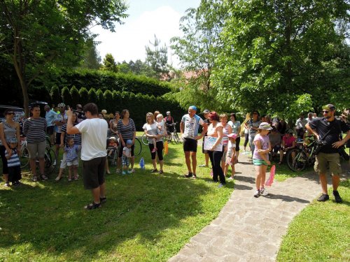 Charitativní cyklotour Josefa Zimovčáka Na kole dětem - 4.6.2016