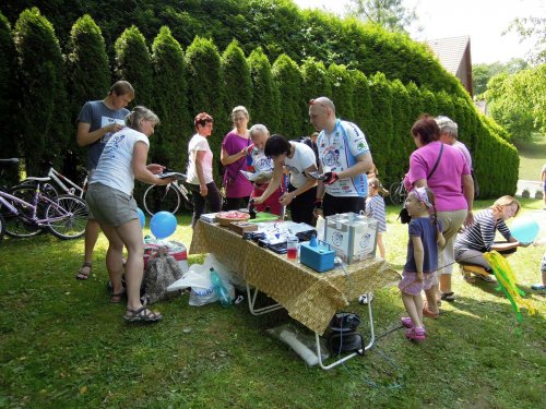 Charitativní cyklotour Josefa Zimovčáka Na kole dětem - 4.6.2016