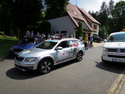 Charitativní cyklotour Josefa Zimovčáka Na kole dětem - 4.6.2016