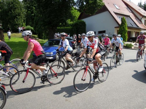 Charitativní cyklotour Josefa Zimovčáka Na kole dětem - 4.6.2016