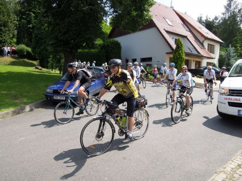 Charitativní cyklotour Josefa Zimovčáka Na kole dětem - 4.6.2016