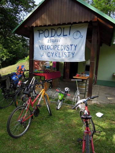 Charitativní cyklotour Josefa Zimovčáka Na kole dětem - 4.6.2016