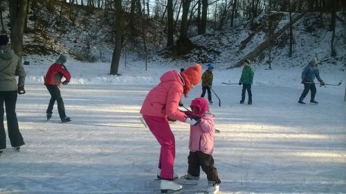 Bruslení na hřišti ve Žlebě - 22.1.2017