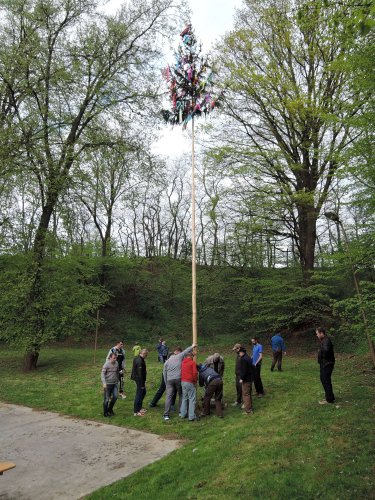 Stavění máje a pálení čarodějnic - 30.4.2017