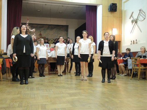 Sokolská Mikulášská beseda u cimbálu s Mladými Burčáky a Friškami - 8.12.2018
