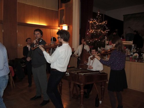 Sokolská Mikulášská beseda u cimbálu s Mladými Burčáky a Friškami - 8.12.2018