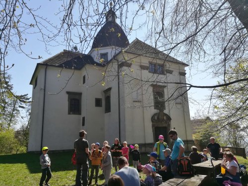 Sokolská vycházka dětí kolem Buchlova - 19.4.2019