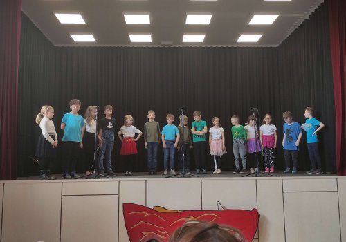 Besídka MŠ a ZŠ Podolí ke Dni matek - 5.5.2022