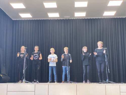 Besídka MŠ a ZŠ Podolí ke Dni matek - 5.5.2022