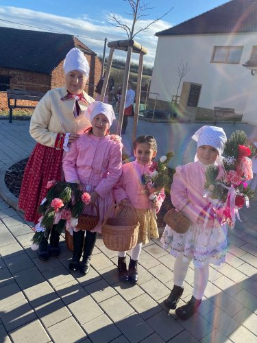 Královničky aneb nosení létečka - 26.3.2023