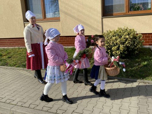 Královničky aneb nosení létečka - 26.3.2023