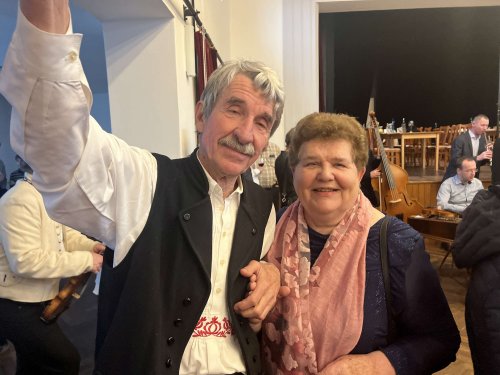 František Holmes Ilík oslavil 75 let - pogratulovaly mu i Podolské Frišky - 16.4.2023