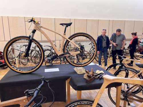 Soubor /2024-04-05-07-vystava-kola-Mila-Pavlik-064.jpg