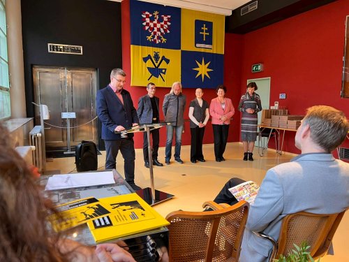 Zdeněk Kasper převzal cenu Zlínského kraje a bronzovou medaili ČOS za dlouholeto - 10.12.2025