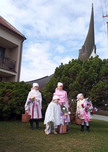 Nosení létečka - královničky - 22.3.2026